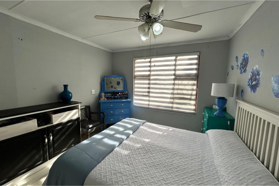 3 Bedroom Property for Sale in Sunrise On Sea Eastern Cape